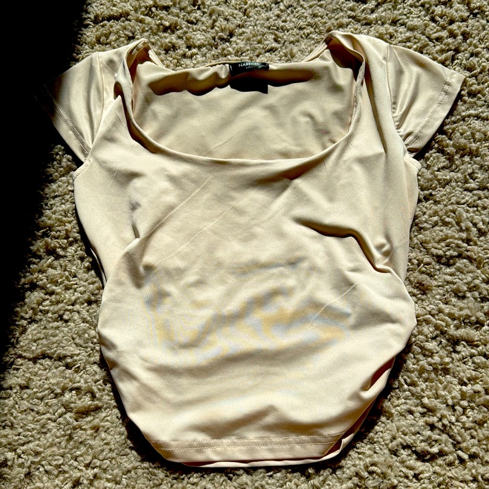 This is a cute silky top, perfect for summer